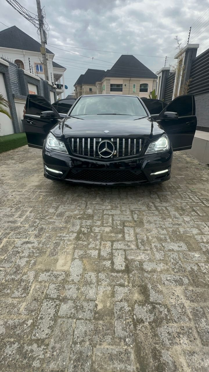 Mercedes Benz C300